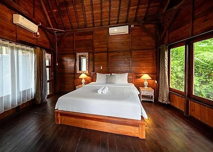 Medukuh Point Hill Hotel Wisma Kerta