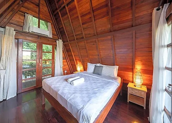 Medukuh Point Hill Hotel Wisma Kerta